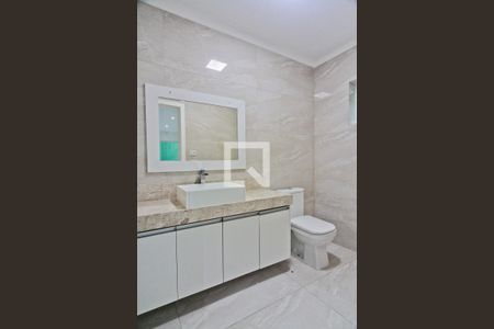 Casa à venda com 600m², 5 quartos e 4 vagasSalão - banheiro