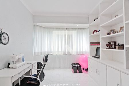 Casa à venda com 600m², 5 quartos e 4 vagasEscritório