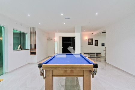 Casa à venda com 600m², 5 quartos e 4 vagasSalão