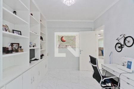 Casa à venda com 600m², 5 quartos e 4 vagasEscritório