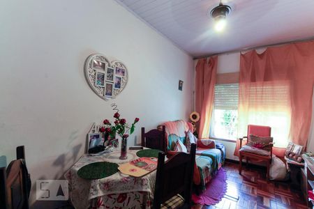 Sala de casa à venda com 2 quartos, 226m² em Santana, Porto Alegre