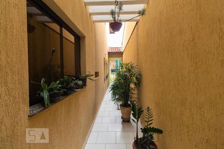 Casa à venda com 292m², 4 quartos e 3 vagasCorredor lateral
