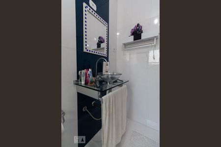 Casa à venda com 292m², 4 quartos e 3 vagasBanheiro do quarto 2