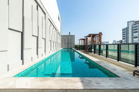 Studio para alugar com 39m², 1 quarto e 1 vaga Studio para alugar com 39m², 1 quarto e 1 vagaPiscina