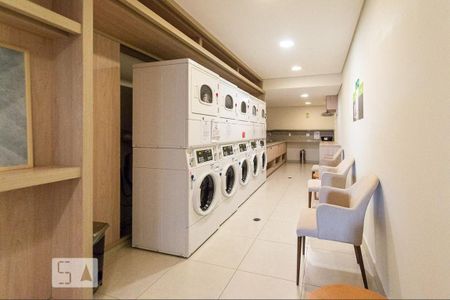Studio para alugar com 39m², 1 quarto e 1 vaga Studio para alugar com 39m², 1 quarto e 1 vagaLavanderia