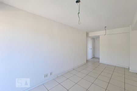 Sala de apartamento à venda com 2 quartos, 60m² em Sampaio, Rio de Janeiro