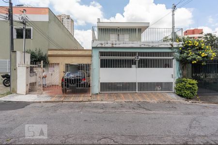 Casa à venda com 299m², 2 quartos e 2 vagasFachada 
