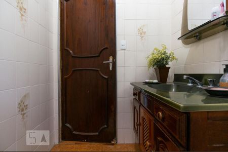 Casa à venda com 299m², 2 quartos e 2 vagasLavabo