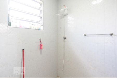 Casa à venda com 299m², 2 quartos e 2 vagasBanheiro