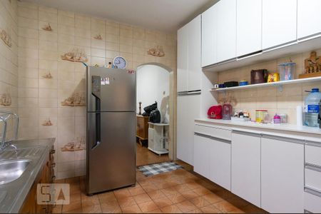 Casa à venda com 299m², 2 quartos e 2 vagasCozinha