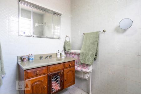 Casa à venda com 299m², 2 quartos e 2 vagasBanheiro da Suíte