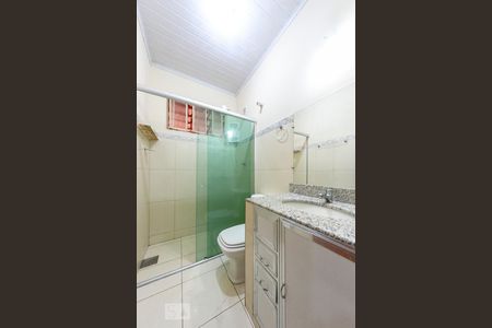 Banheiro de kitnet/studio para alugar com 1 quarto, 30m² em Carlos Prates, Belo Horizonte
