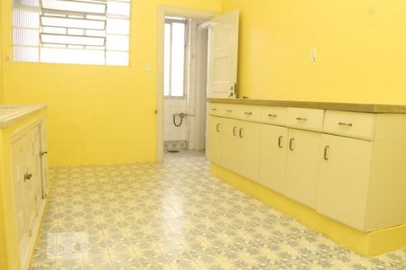 Apartamento para alugar com 129m², 3 quartos e sem vagaCozinha