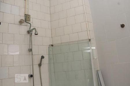 Apartamento para alugar com 129m², 3 quartos e sem vagaBanheiro de Serviço