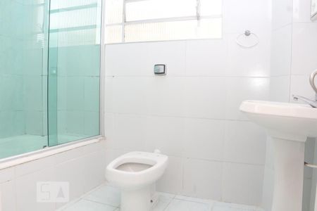 Apartamento para alugar com 129m², 3 quartos e sem vagaBanheiro