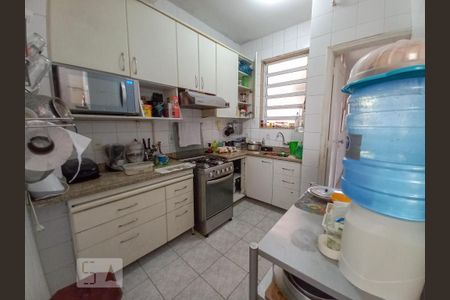 Apartamento à venda com 109m², 3 quartos e sem vaga Apartamento à venda com 109m², 3 quartos e sem vagaCozinha