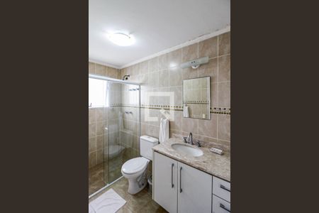 Casa à venda com 400m², 4 quartos e 3 vagas Casa à venda com 400m², 4 quartos e 3 vagasBanheiro Suíte 1