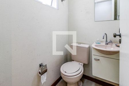 Casa à venda com 400m², 4 quartos e 3 vagas Casa à venda com 400m², 4 quartos e 3 vagasLavabo