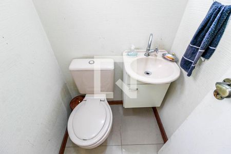 Casa à venda com 400m², 4 quartos e 3 vagas Casa à venda com 400m², 4 quartos e 3 vagasLavabo