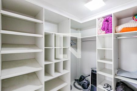 Casa à venda com 400m², 4 quartos e 3 vagas Casa à venda com 400m², 4 quartos e 3 vagasSuíte 2