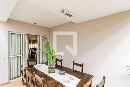 Casa à venda com 400m², 4 quartos e 3 vagas Casa à venda com 400m², 4 quartos e 3 vagasJardim