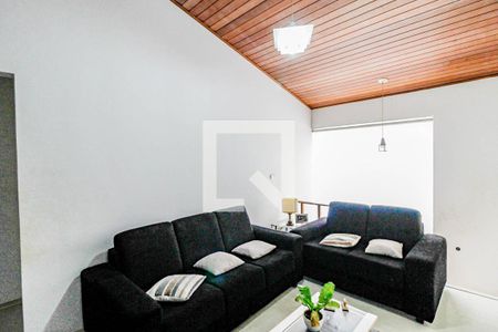 Casa à venda com 400m², 4 quartos e 3 vagas Casa à venda com 400m², 4 quartos e 3 vagasSala de TV