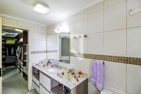Casa à venda com 400m², 4 quartos e 3 vagas Casa à venda com 400m², 4 quartos e 3 vagasBanheiro Suíte 3