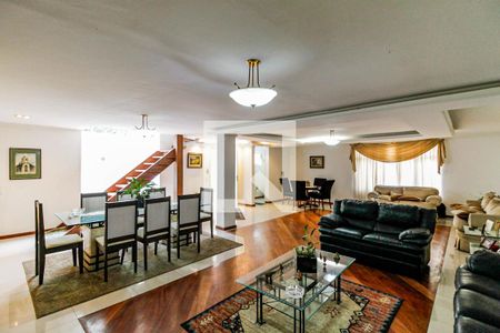 Sala de casa à venda com 4 quartos, 400m² em , São Paulo