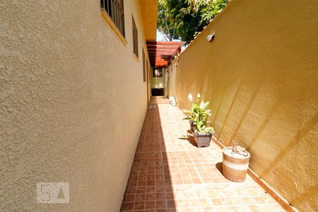 Casa à venda com 250m², 4 quartos e 3 vagasCorredor