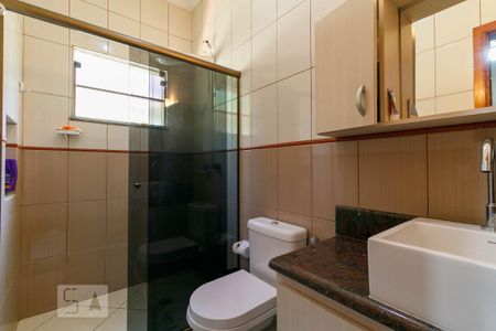 Casa à venda com 250m², 4 quartos e 3 vagasBanheiro 1