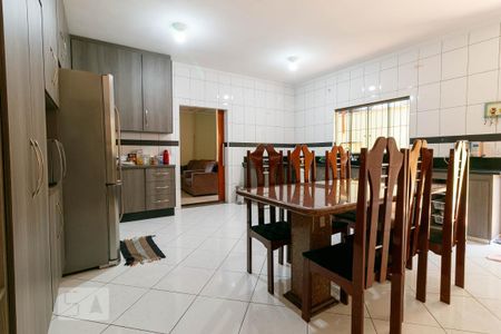 Casa à venda com 250m², 4 quartos e 3 vagasCozinha