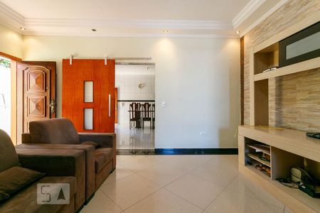 Sala 1 de casa para alugar com 4 quartos, 250m² em Jardim Nordeste, São Paulo
