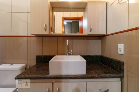 Casa à venda com 250m², 4 quartos e 3 vagasBanheiro 1