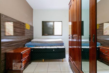 Casa à venda com 250m², 4 quartos e 3 vagasQuarto 2