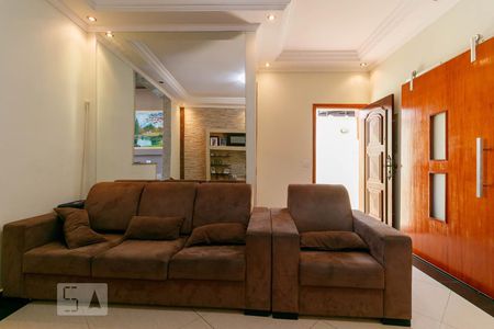 Sala 1 de casa para alugar com 4 quartos, 250m² em Jardim Nordeste, São Paulo