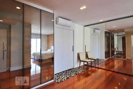 Apartamento à venda com 227m², 3 quartos e 4 vagasSuíte 1