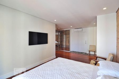 Apartamento à venda com 227m², 3 quartos e 4 vagasSuíte 1