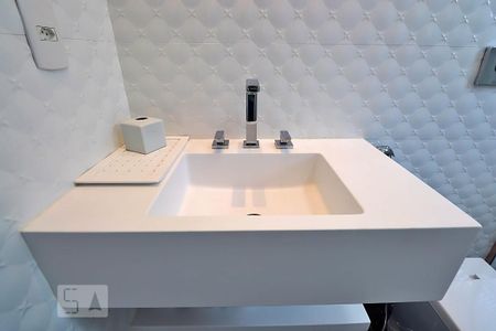 Apartamento à venda com 227m², 3 quartos e 4 vagasBanheiro da Suíte 3