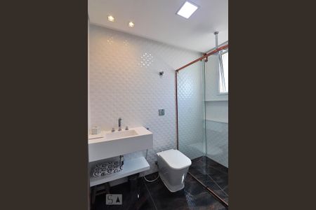 Apartamento à venda com 227m², 3 quartos e 4 vagasBanheiro da Suíte 3