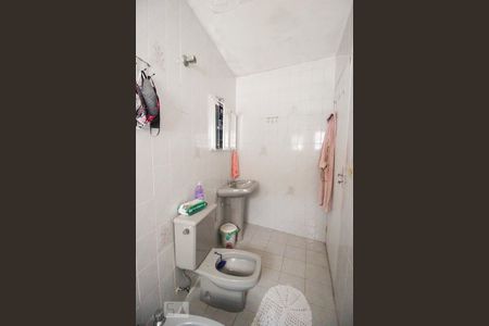 Banheiro da Suíte de casa para alugar com 3 quartos, 315m² em Vila Carmosina, São Paulo