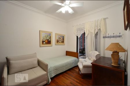 Apartamento à venda com 132m², 4 quartos e 3 vagasQuarto 2