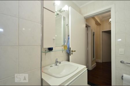 Apartamento à venda com 132m², 4 quartos e 3 vagasBanheiro Social