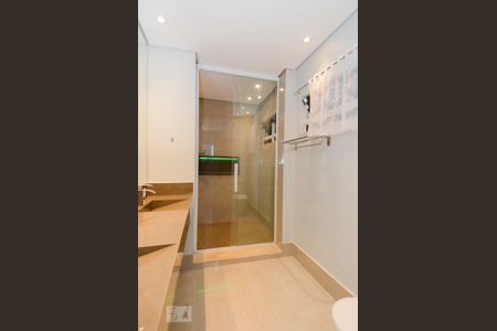 Casa à venda com 411m², 5 quartos e 8 vagasBanheiro da Suíte 3