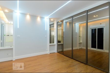 Casa à venda com 411m², 5 quartos e 8 vagasQuarto 3 - Suíte