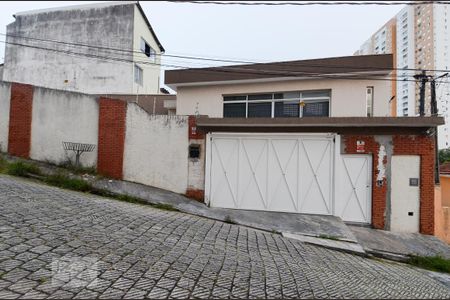 Casa à venda com 411m², 5 quartos e 8 vagasFachada
