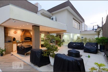Casa à venda com 411m², 5 quartos e 8 vagasFrente da Casa