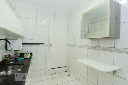 Casa à venda com 411m², 5 quartos e 8 vagasCozinha da Área da Churrasqueira