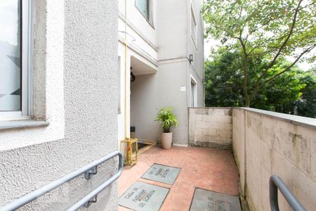 Apartamento à venda com 42m², 2 quartos e sem vaga Apartamento à venda com 42m², 2 quartos e sem vagaEntrada do Bloco