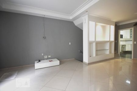 Sala de casa de condomínio à venda com 3 quartos, 155m² em Jardim Monte Kemel, São Paulo