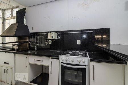 Cozinha de apartamento à venda com 1 quarto, 48m² em Azenha, Porto Alegre